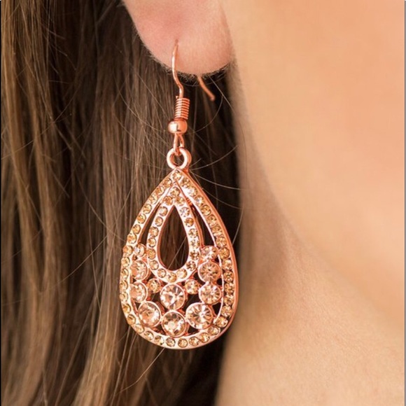 paparazzi Jewelry - Sparkling Stardom - Copper Earrings